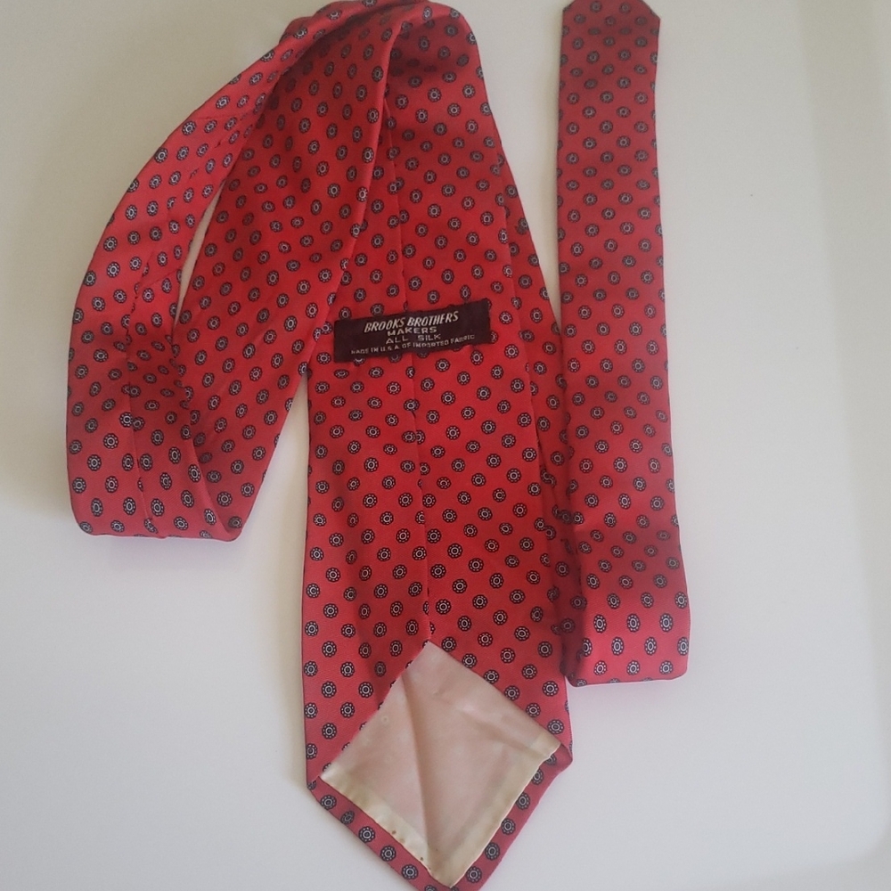 Brooks Brothers Red Patterned Men's Tie